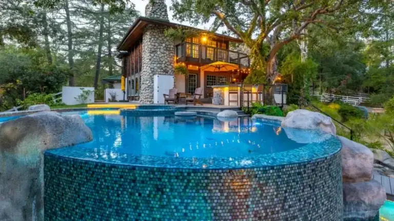Best Pool Remodeling for Small Yards: Structural & Design Guide